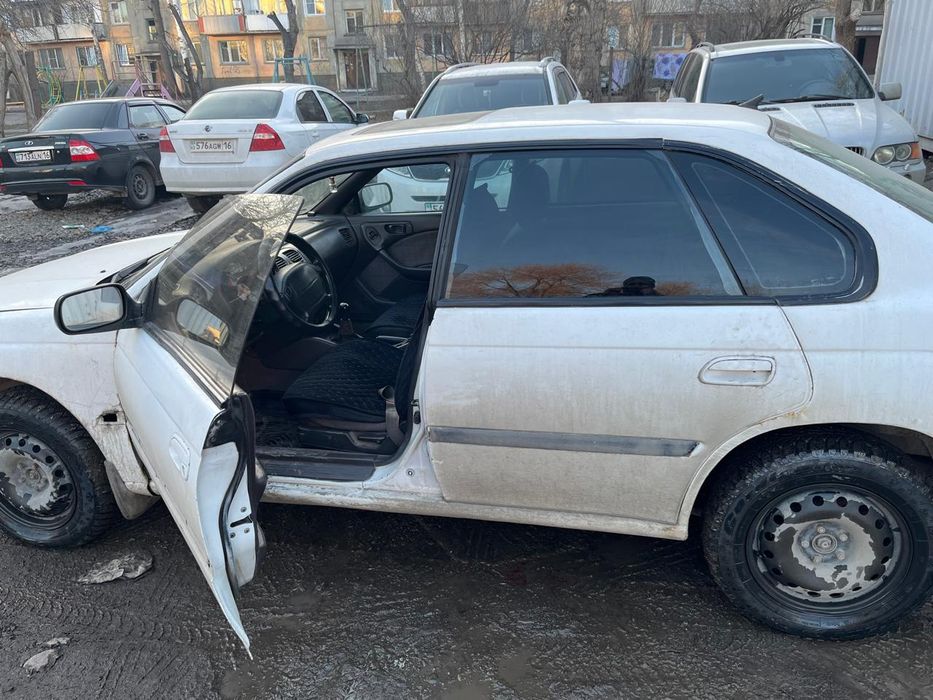 Продам Субару Легаси 94 год