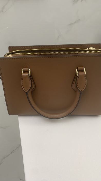 Сумочка кожаная через плечо