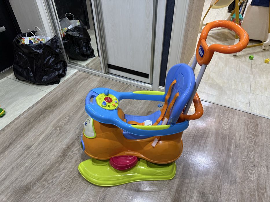 * CHICCO оригинальный беговел в хорошем состоянии не дорого!
