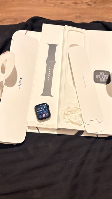 Перфектен Apple watch SE 2 Gen GPS