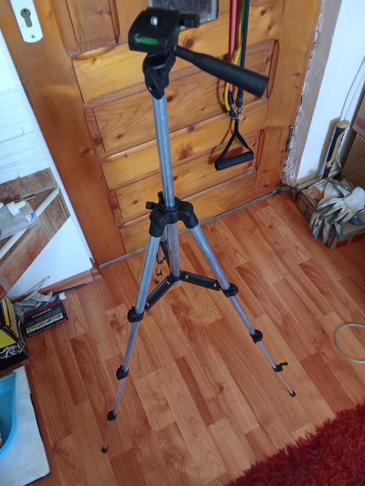 Trepied pt laser nou 60 lei ,numai  in constanta citi cuprinsul