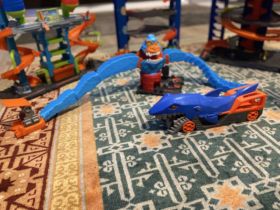 Hot Wheels Mega Garage