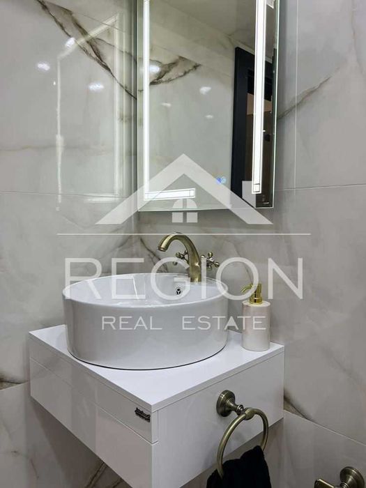 Дава се под наем Четиристаен апартамент в Варна, м-т Евксиноград - 230 кв.м за 2500 € - Снимка #13