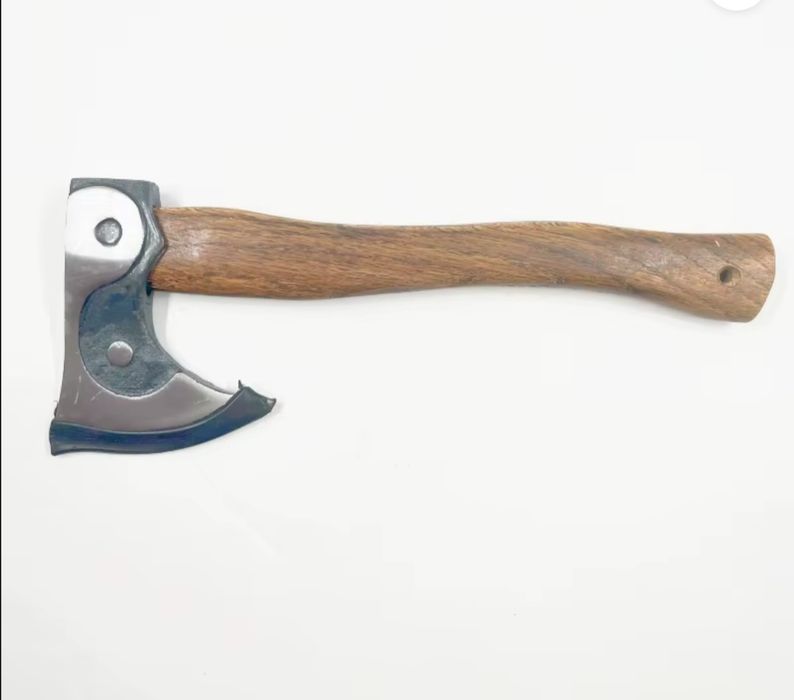 брадвичка от ковано желязо с дървена дръжка