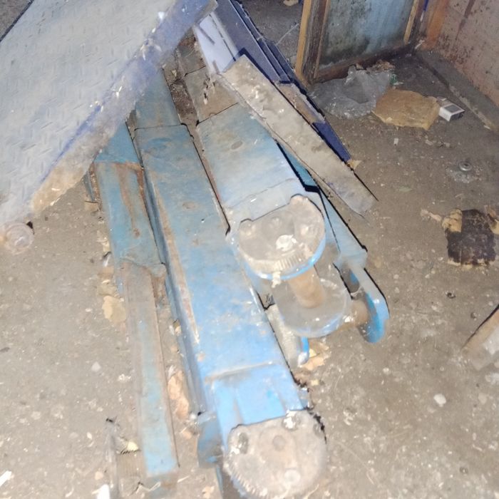 Подъемник на сто для легковых