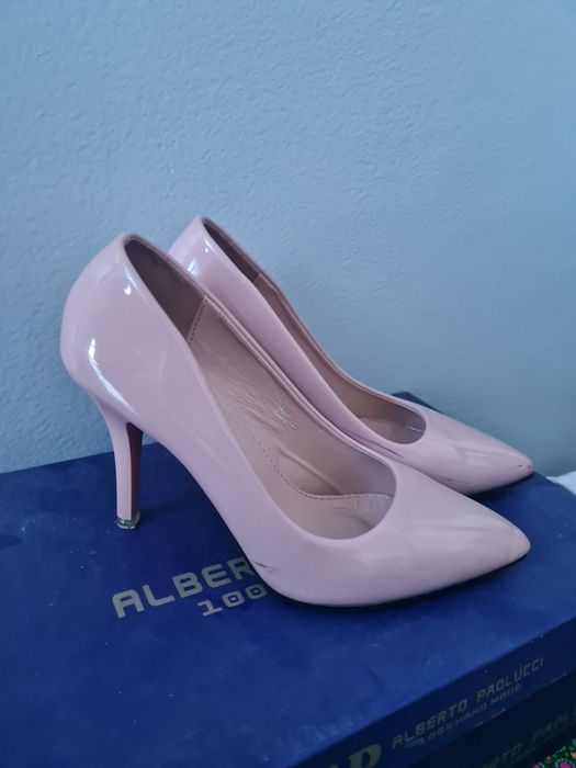 Туфли лабутены женская