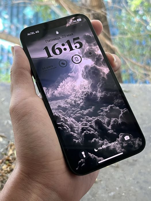 Продам айфон 13 128гб