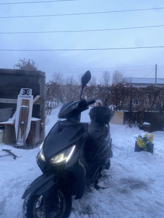 продам м8 скутер