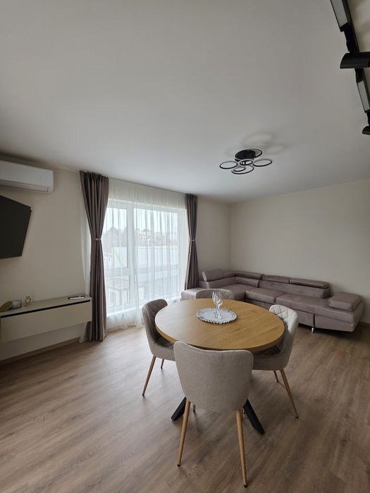 Продава се Тристаен апартамент в Велико Търново, Бузлуджа - 90 кв.м за 1009 €/кв.м - Снимка #1
