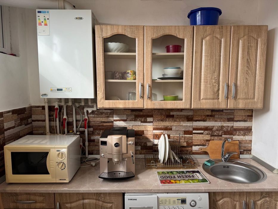 Inchiriez garsoniera