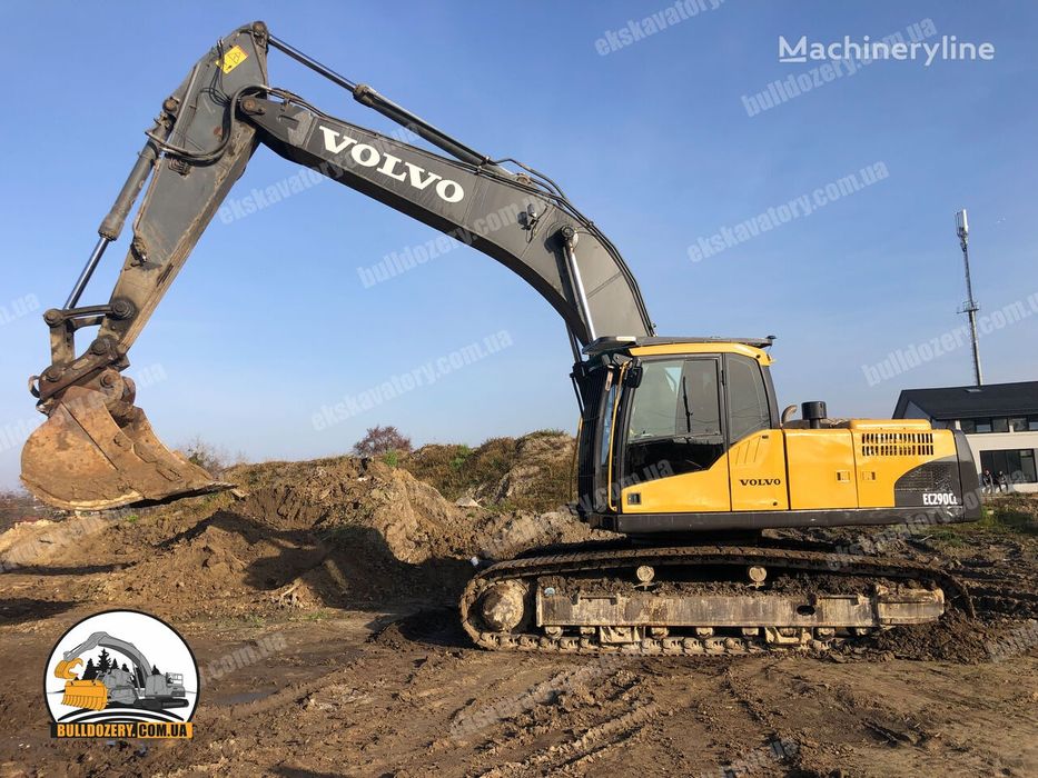 Ekskavator xizmatlari mavjud