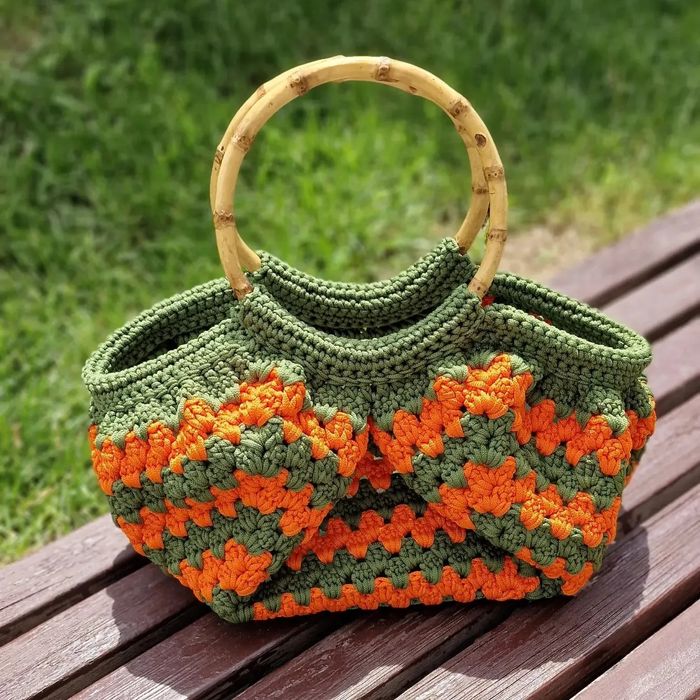 Вязаная сумочка крючком