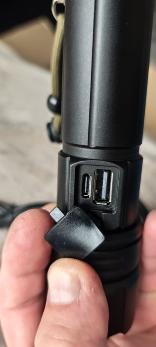 Lanterna led tactica