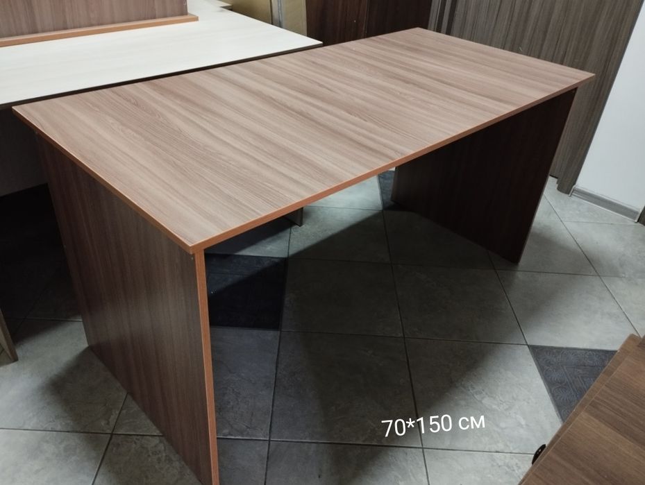 Продаются  столы, шкафы,тумбочка