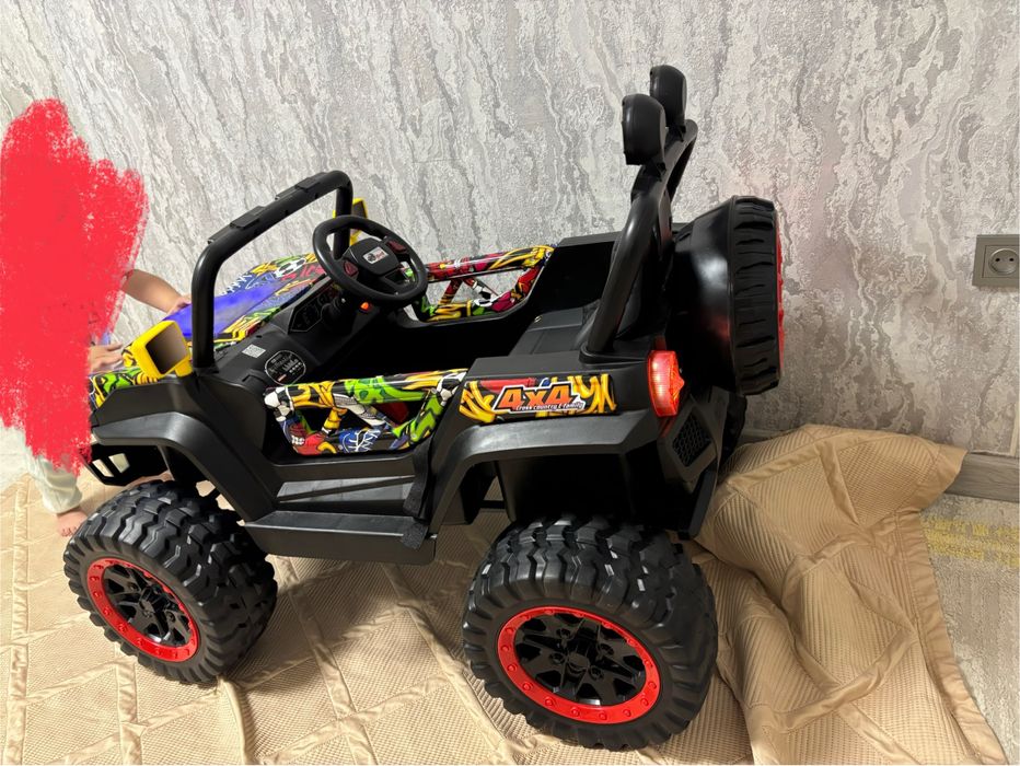 Машинка детская новая