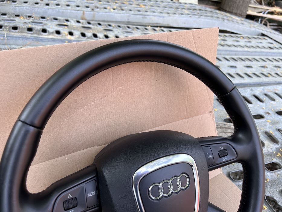 Audi A6 4F Перфектен Мулти Волан.