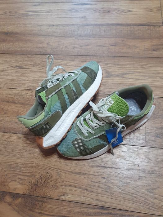 Vând Adidas Retropy