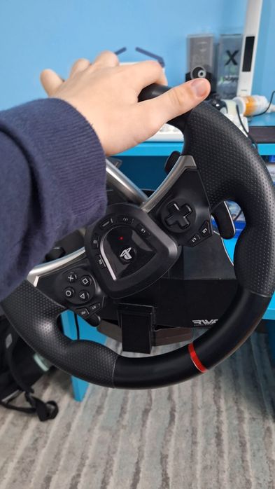Volan PC,PS5,PS4 hori apex racing wheel încă în garanție