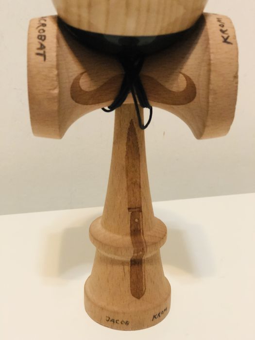 kendama din lemn