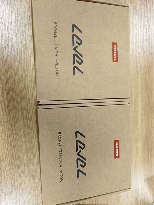 НОВИ Sram Level Bronze Stealth 4 Piston спирачки за велосипед 2023