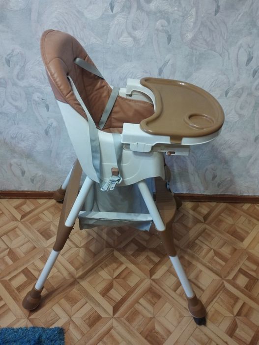 Детский стульчик для кормления