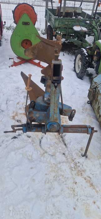 Plug reversibil tractor