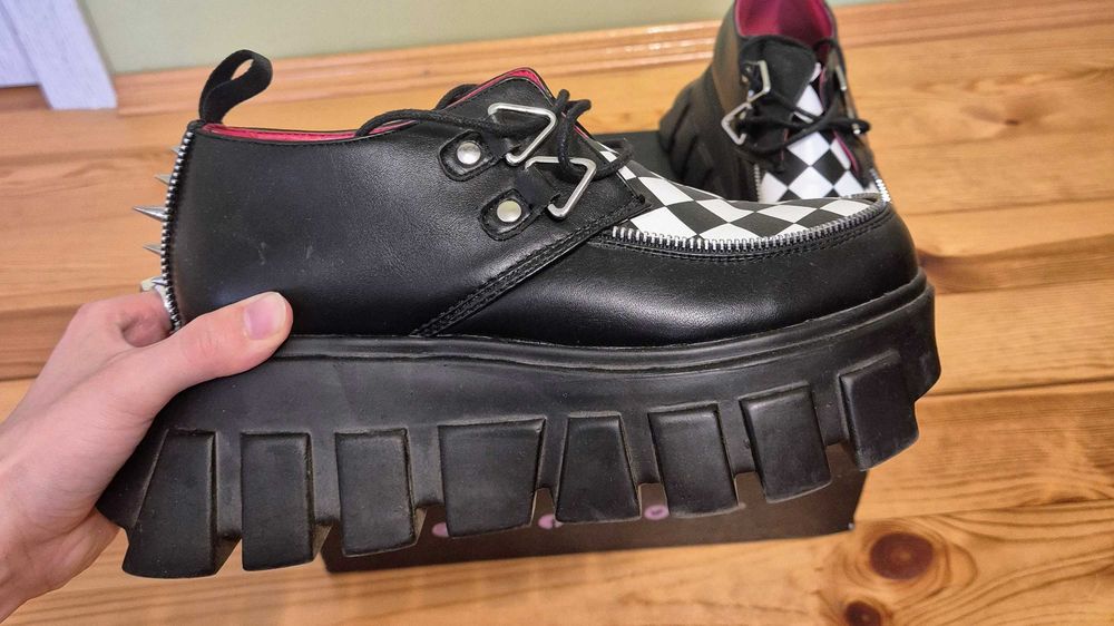 LAMODA Chunky Platform Sneakers with spikes Vegan leather
