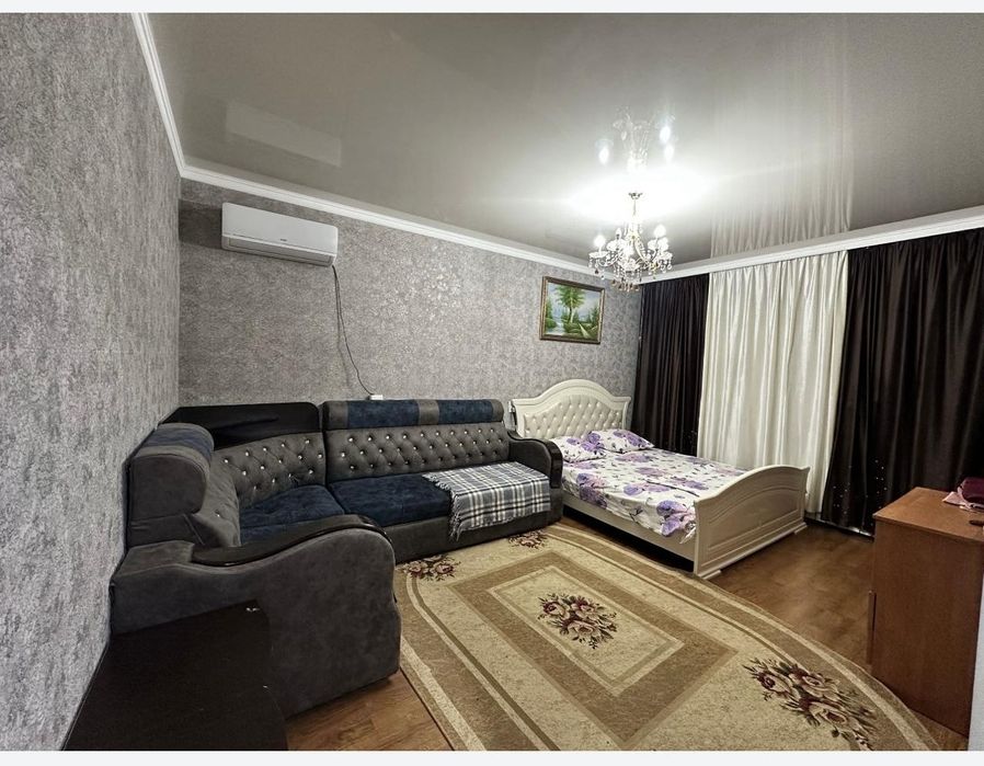 Посуточно 8 мик 1 комн