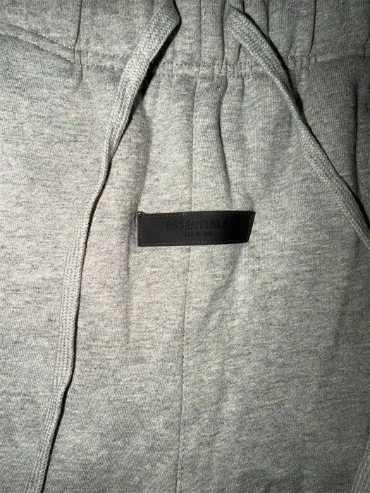 Essentials gray short pants