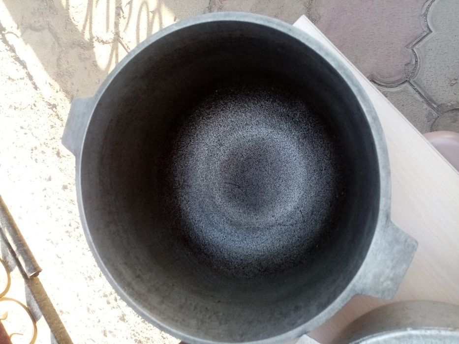 Казаны советские, чугунные.