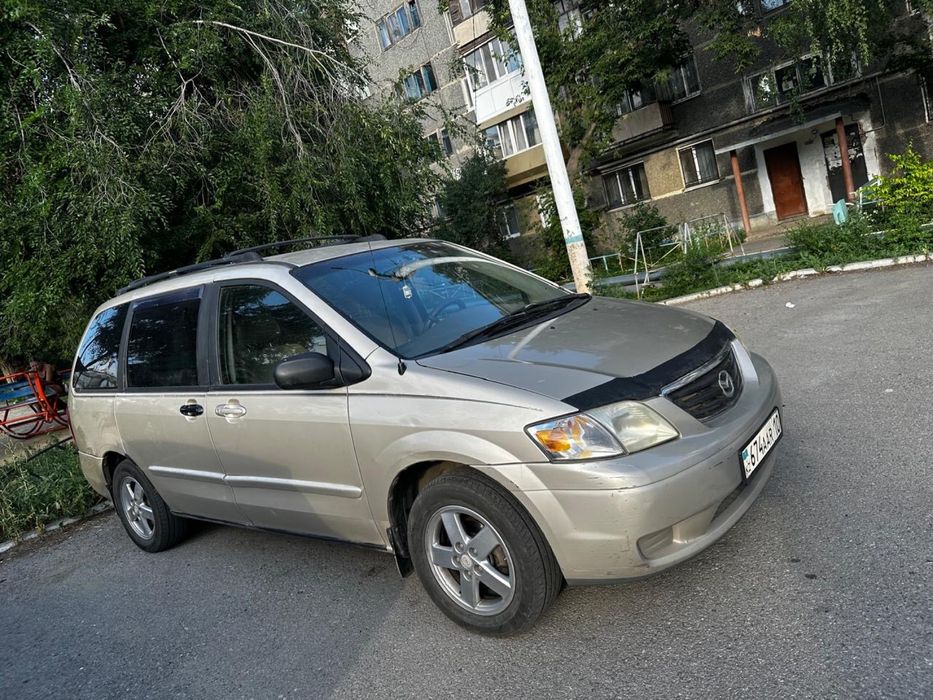 Продам машину Мазда  МПВ (американец)