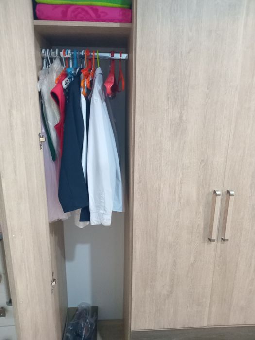 Шкаф сатылады жағдайы жақсы