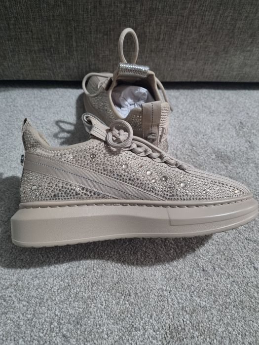 Adidasi Steve Madden din pânză (mar .36-22,5cm)