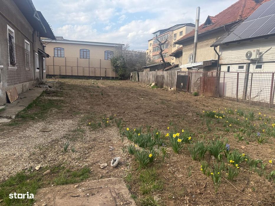Vanzare teren 1111 mp+constructii, Targoviste, Liceul Carabela