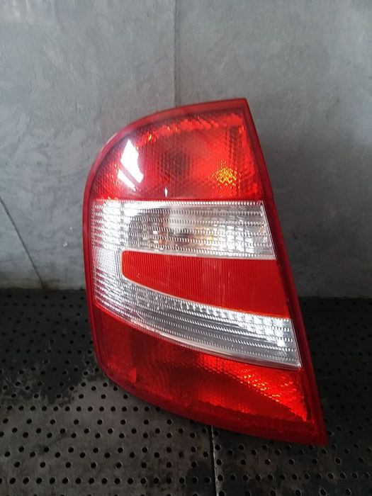 Stop tripla lampa stanga skoda fabia 1 6y 6y6945095d 6y6945111c