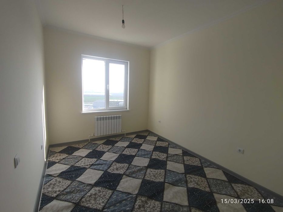 Qorasuv 3 da 2 xonali uy oilaga ijaraga beriladi uzoq muddatga