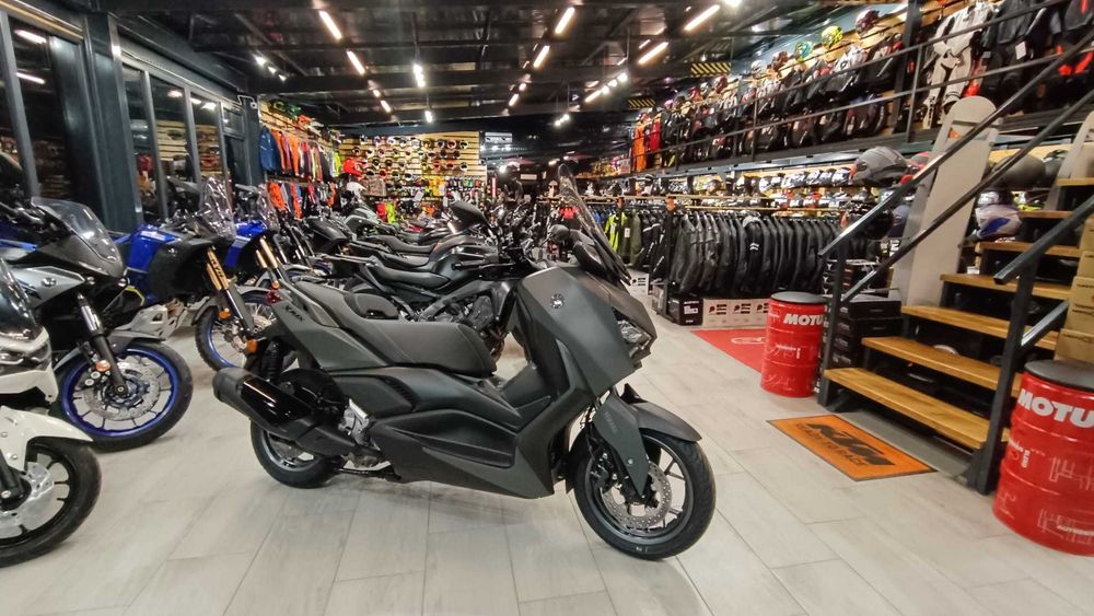 Yamaha XMax 300 nou 0km pret PROMO- prin EST BIKE Campina