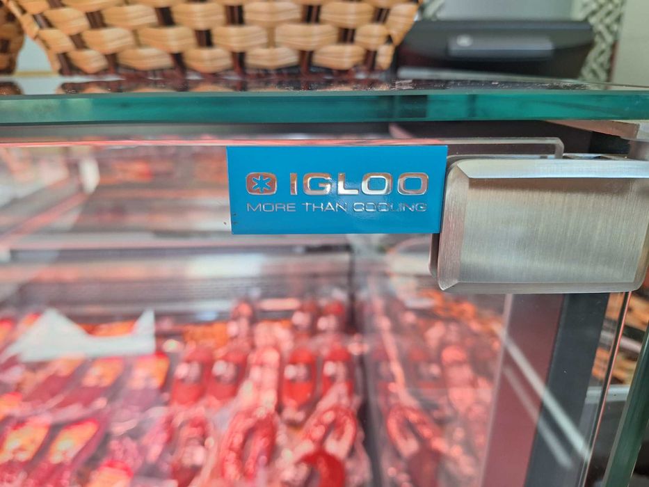 Витрини за колбаси, млечни и сладкарски  продукти