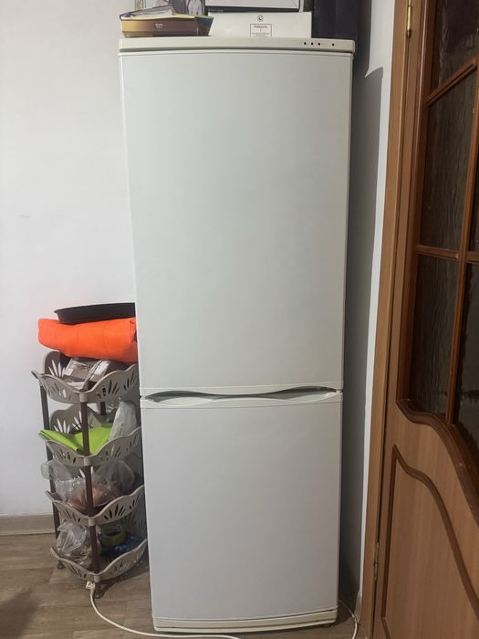 Холодильник продается не в рабочем состояние