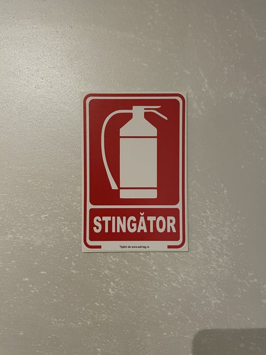 Stingător de incendiu P6 – cu pulbere, 6 kg + suport + indicator