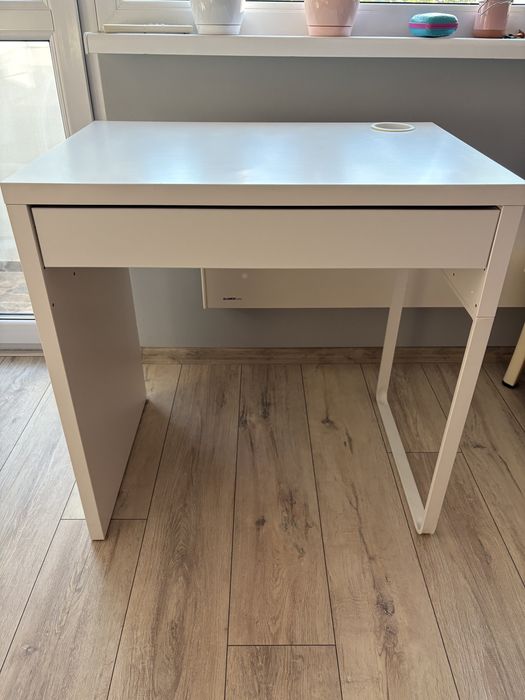 Бюро  IKEA Micke