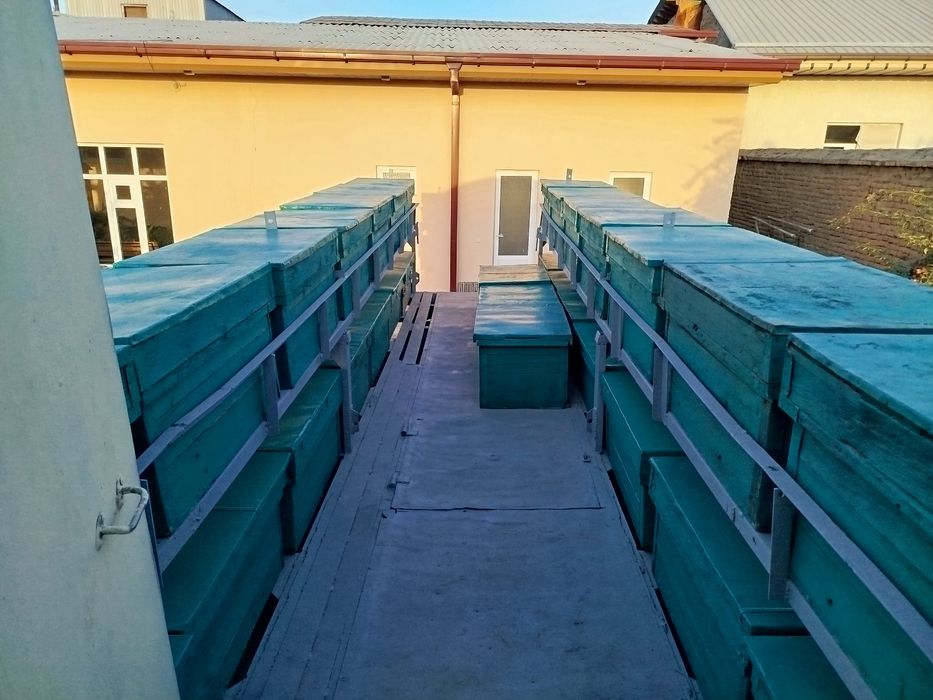 Асалари прицеп (павильон)