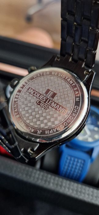 Продавам кварцов Jaques Lemans Capri 1-1605