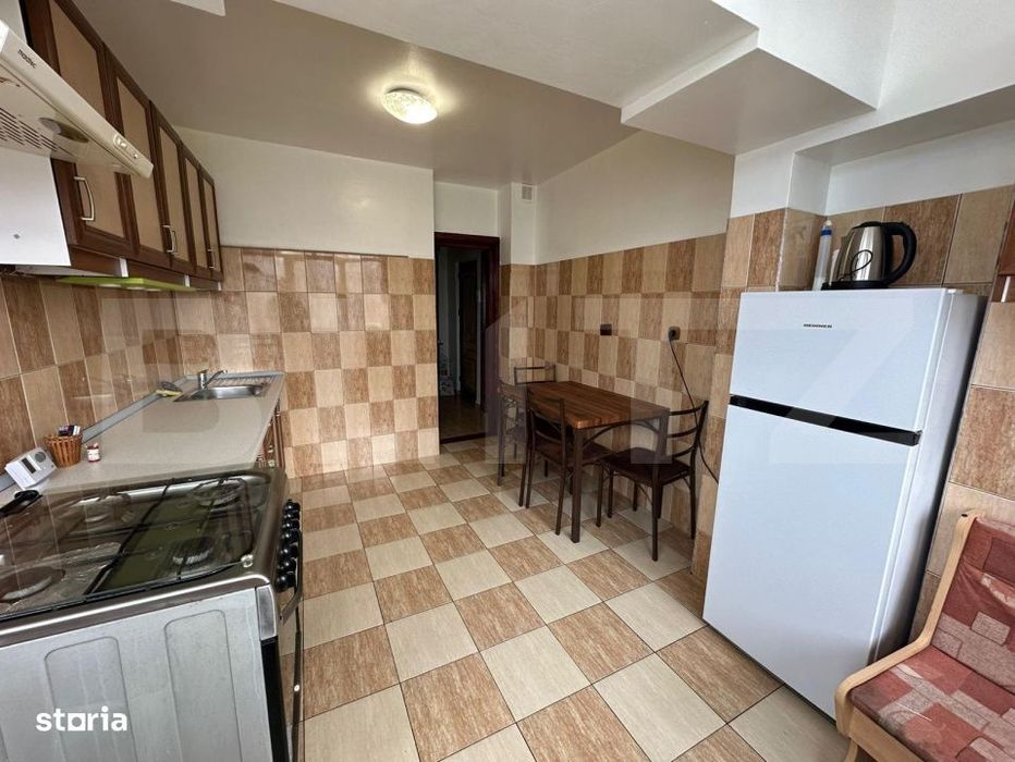 Apartament cu 3 camere, decomandat, 67 mp, cartier Obcini