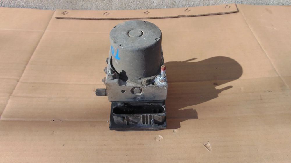 Pompa ABS Toyota auris 1.4 benzina an 2010 cod 0265232644
