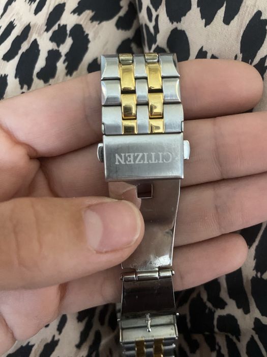 Часовник CITIZEN