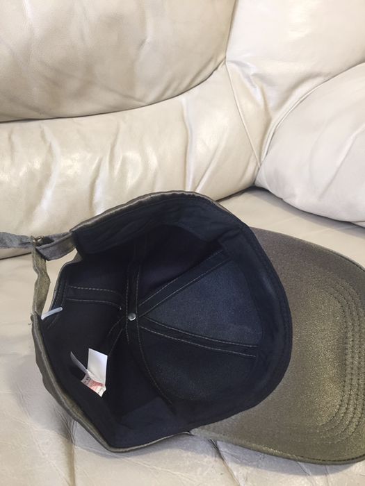 Шапка с козирка Primark