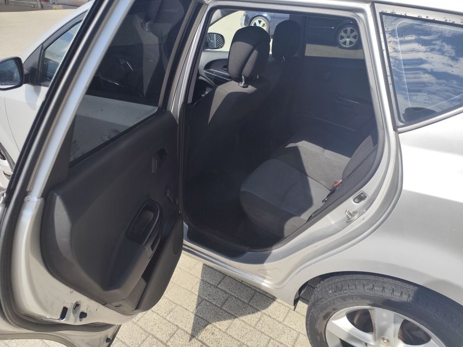 Kia.    Ceed 1.4 benzina și Gpl