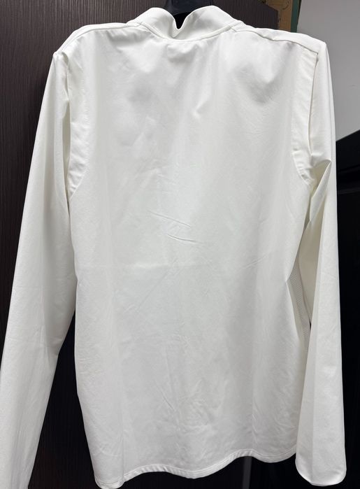 Bluză Sport Nike 1/2 Zip – Alb Impecabil – Material Tehnic Dri-FIT
