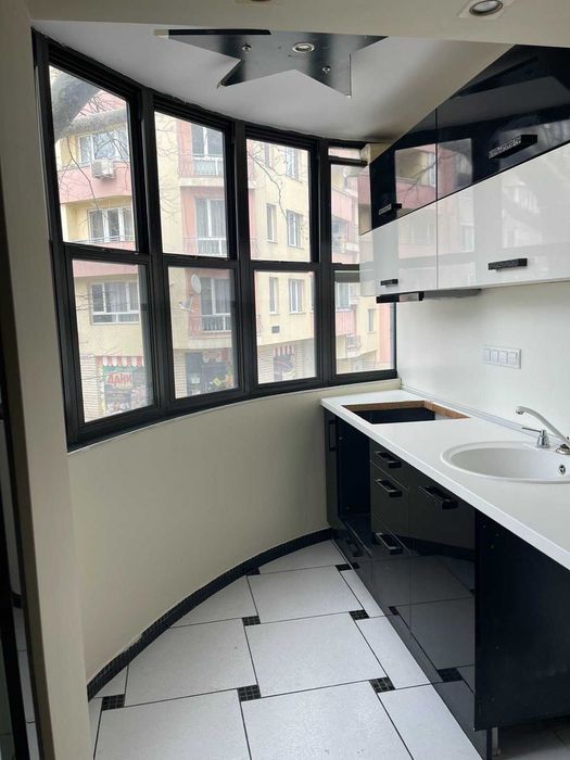 Продава се Многостаен апартамент в Варна, Спортна зала - 136 кв.м за 2280 €/кв.м - Снимка #3